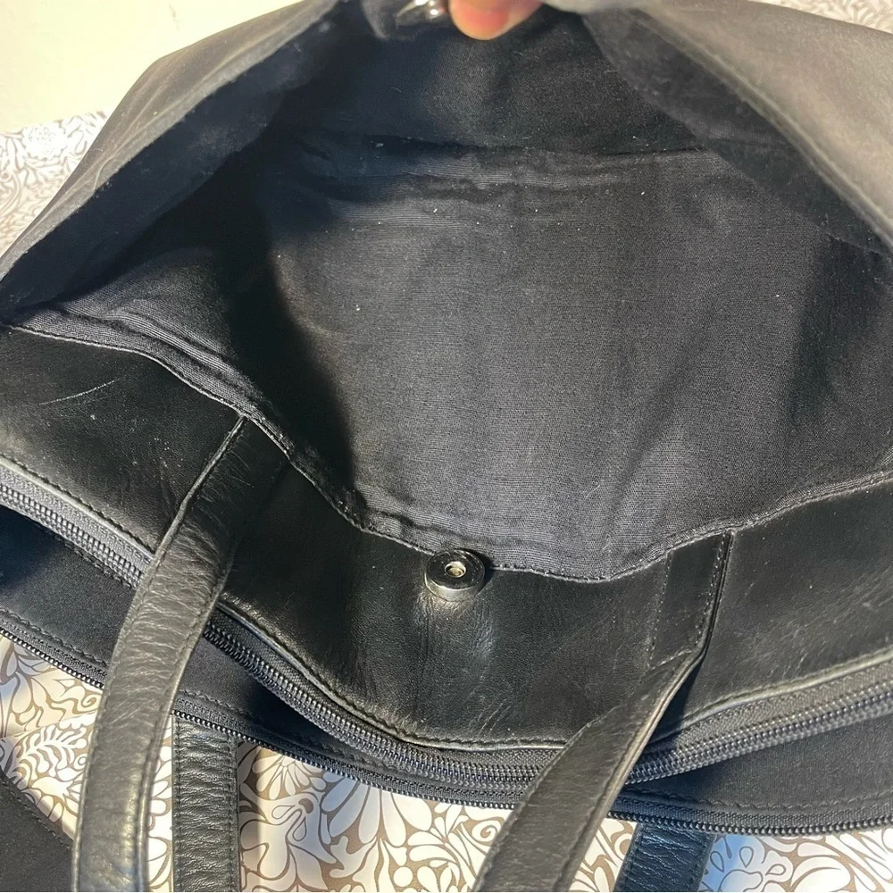 HOBO Black Leather & Nylon Messenger Bag Adjustable Crossbody Shoulder Bag